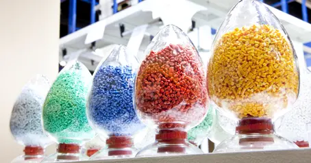 Mühendislik plastikleri ile sıradan plastikler arasındaki fark
